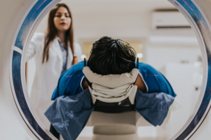 Radiogenômica e fenotipagem tumoral: descubra com a Dra. Thaline Neves Coutinho como a imagem médica está revolucionando o diagnóstico.